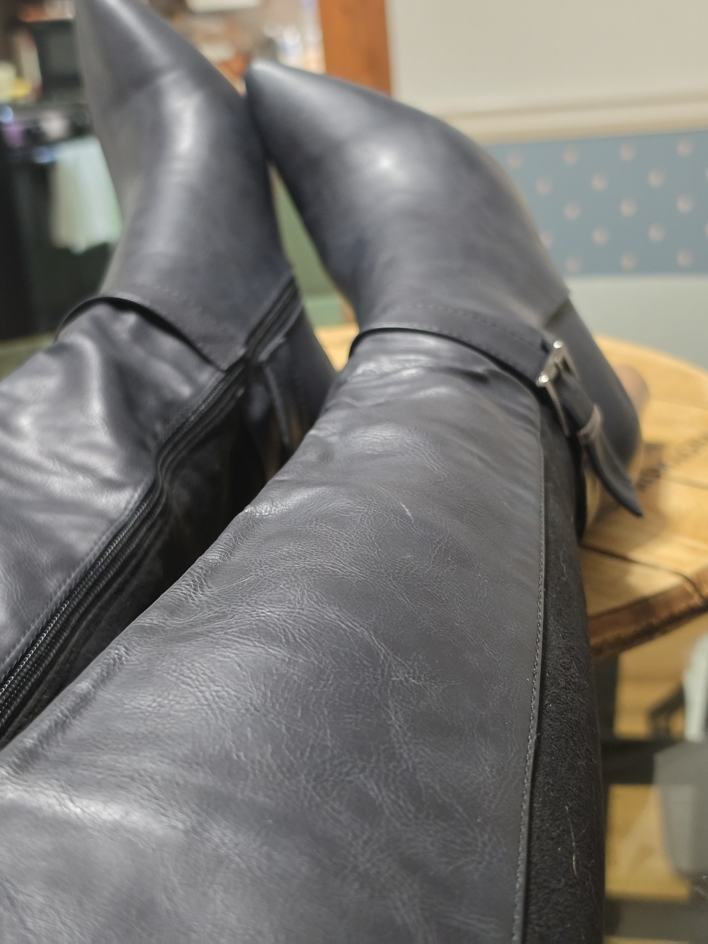 Sleek Black Pointed Knee-High Heeled Boots - Picture 8 of 14